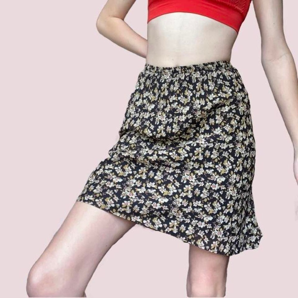 Floral mini skirt